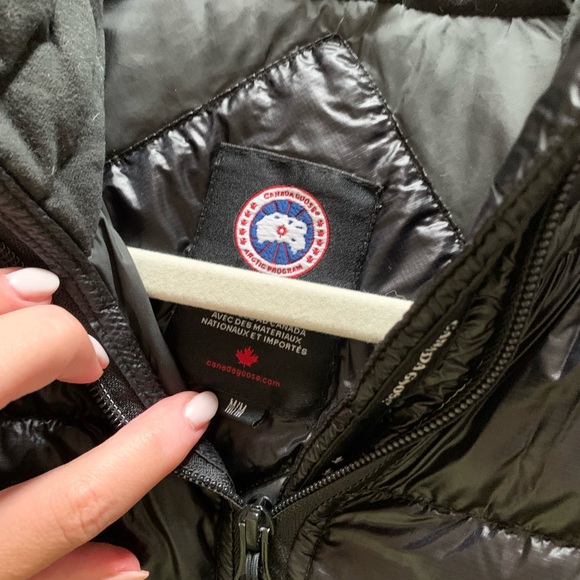COPY - Canada goose light puffer - Picture 2 of 8